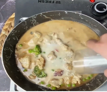 دجاج مشوي بالوايت صوص